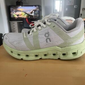 On Running Shoes 7.5